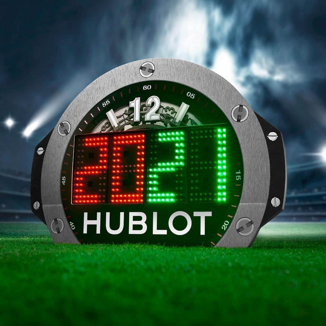プレミアリーグさんのインスタグラム写真 - (プレミアリーグInstagram)「The Swiss watch manufacturer @hublot will be the Premier League’s Official Timekeeper from the start of the 2020/21 season!   #HublotLovesFootball #Hublot」9月9日 17時01分 - premierleague