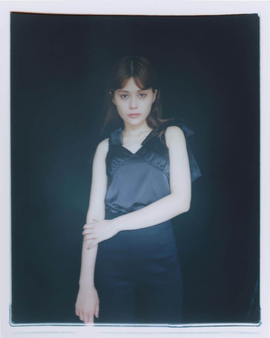 エイミーのインスタグラム：「@charles_chaton 20AW ph. @n_perez_  hm. @mirisawaki」