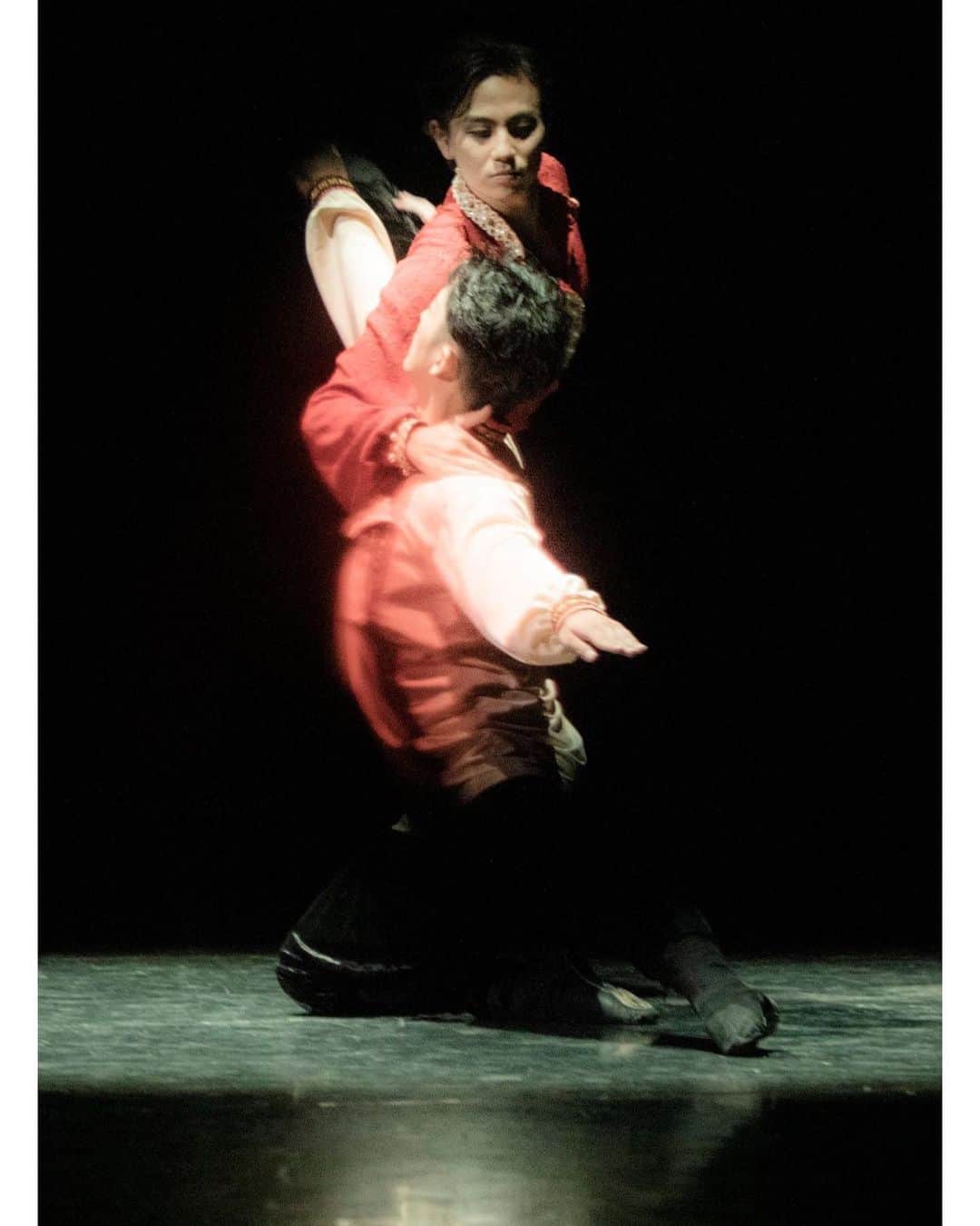 牧阿佐美バレヱ団さんのインスタグラム写真 - (牧阿佐美バレヱ団Instagram)「Behind the scenes Summer Ballet Concert 2020 8/11/2020  by Photographer Akihiko Yokoi @akihiko_yokoi  写真は「サマー・バレエコンサート 2020」 「コサックの歌」 キャスト：#濱田雄冴 、#山本達史   全写真はダンサーズブログに掲載しています。 （ @asamimakiballettokyo ）プロフィール欄にあるURLから、ダンサーズブログをご覧ください。 * * * * * #牧阿佐美バレヱ団 #牧阿佐美バレエ団 #AsamiMakiBallet #ballet #balletdancer #バレエ #クラシックバレエ #dancer #dancerphotography #dancephoto #balletphotography #instagramfordancers #balletlife #文京シビックホール」9月9日 17時34分 - asamimakiballettokyo