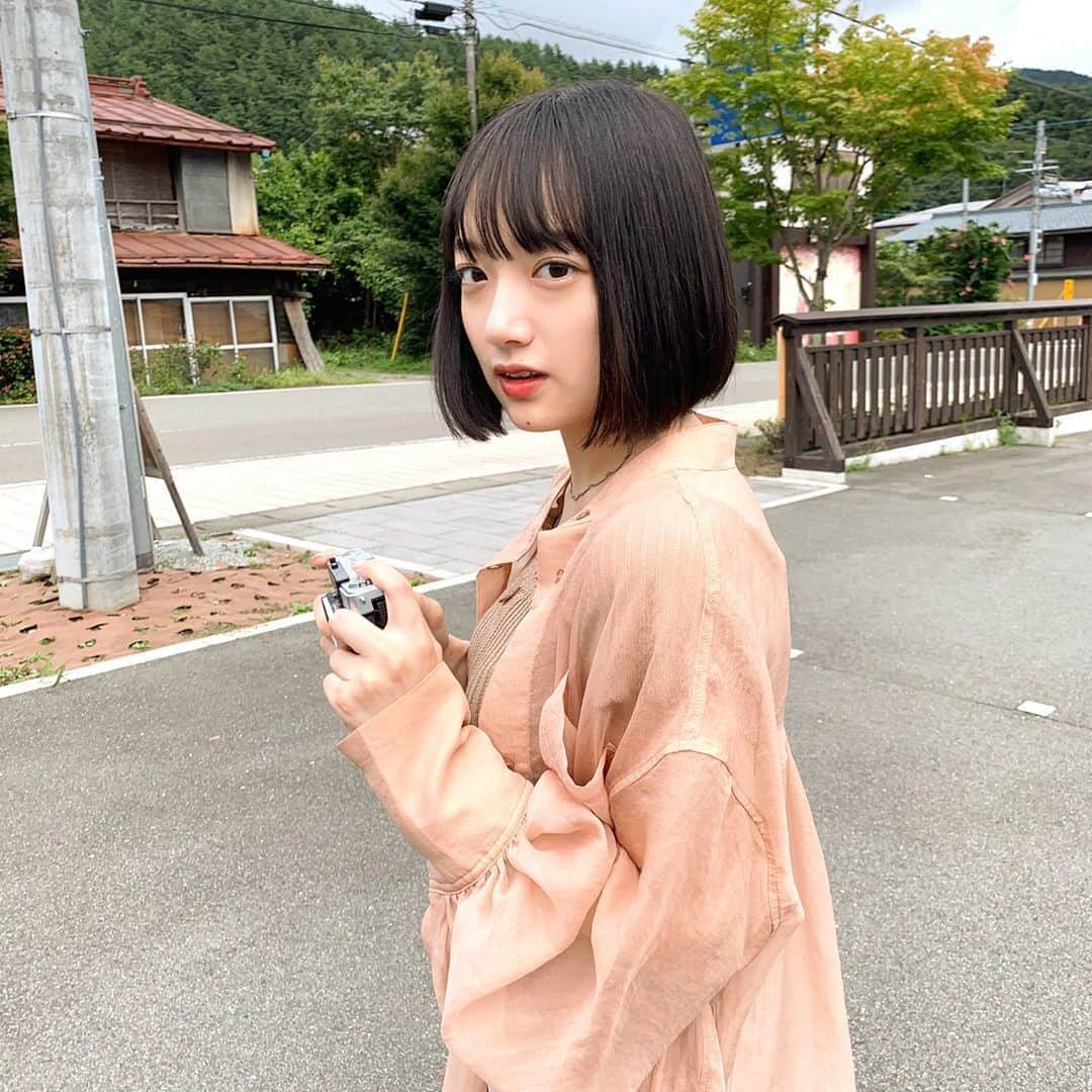 坂口風詩さんのインスタグラム写真 - (坂口風詩Instagram)「カメラを手にして喜ぶサカグチ☺︎☺︎ ・ ・ ・ #フィルムカメラ #カメラ女子」9月9日 17時37分 - futa_sakaguchi
