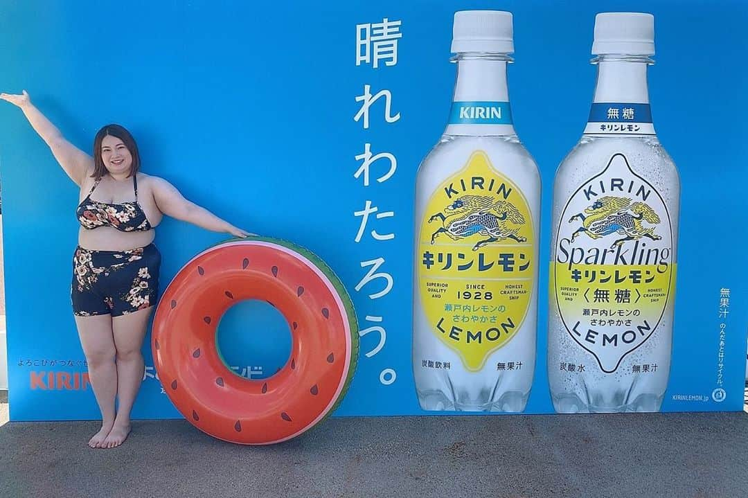 大橋ミチ子さんのインスタグラム写真 - (大橋ミチ子Instagram)「. キリンレモン🍋 好き〜〜🥰✨✨ . . #キリンレモン　#よみうりランド #水着　#よみうりランドプール #プール　#日焼けした　#ヒリヒリする　#大好きなメンバーと　#びくえん」9月9日 17時44分 - ohashimichiko_official