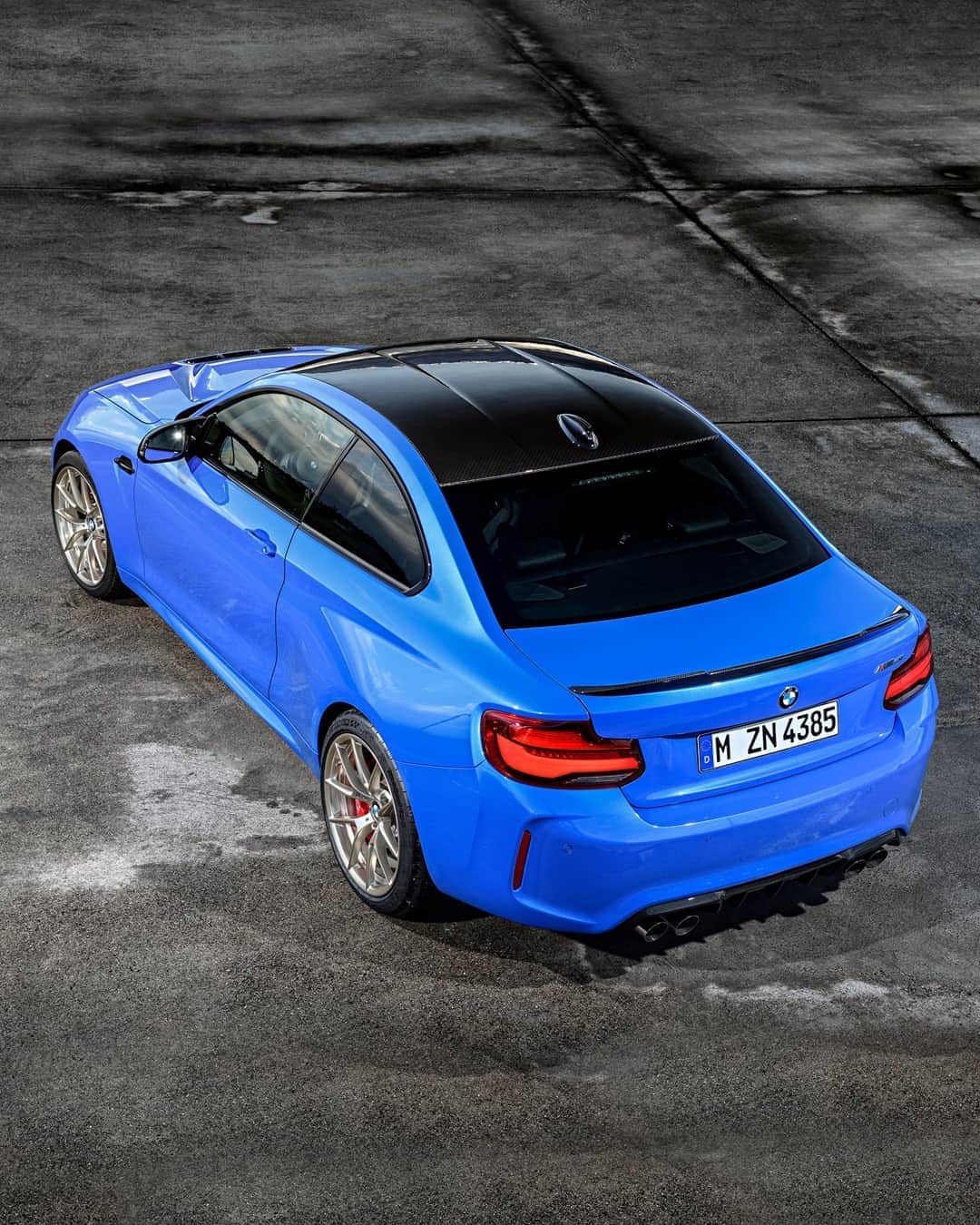 BMWのインスタグラム：「More than a champion. The BMW M2 CS. #TheM2 #BMW #M2 #BMWM __ BMW M2 CS: Fuel consumption in l/100 km (combined): 10.4–10.2 [9.6–9.4]. CO2 emissions in g/km (combined): 238–233 [219–214]. Further information: www.bmw.com/disclaimer.  	 Acceleration (0-100 km/h): 4.2 s [4.0 s]. Power: 331 kW, 450 hp, 550 Nm. Top speed (limited): 280 km/h.  	 The figures in brackets refer to the vehicle with seven-speed M double-clutch transmission with Drivelogic.」