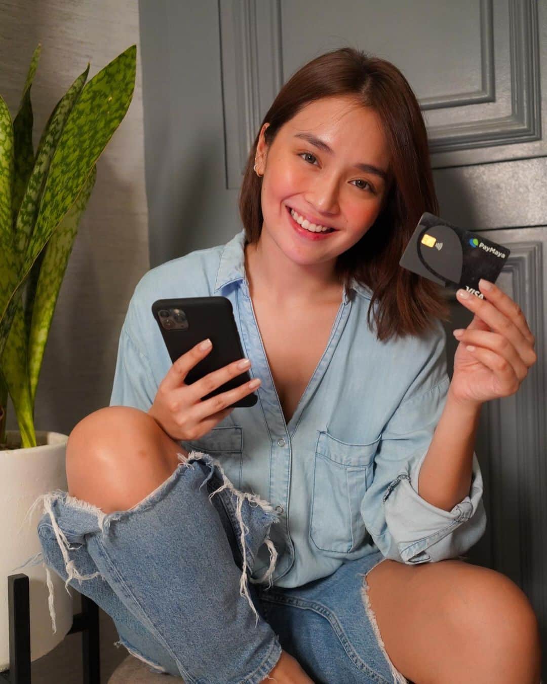 Kathryn Bernardoさんのインスタグラム写真 - (Kathryn BernardoInstagram)「The Lazada 9.9 sale is here! So excited to avail of all the great deals and discounts! Luckily, online shopping is made easier when you pay using PayMaya. Especially now that it's better to go safe & contactless, I always use my PayMaya virtual card found in the app or my PayMaya Card when shopping online. It’s super convenient and easy to use! No need for credit or debit card. 🤗  For a better way to shop online, don’t pay cash! PayMaya!」9月9日 17時59分 - bernardokath