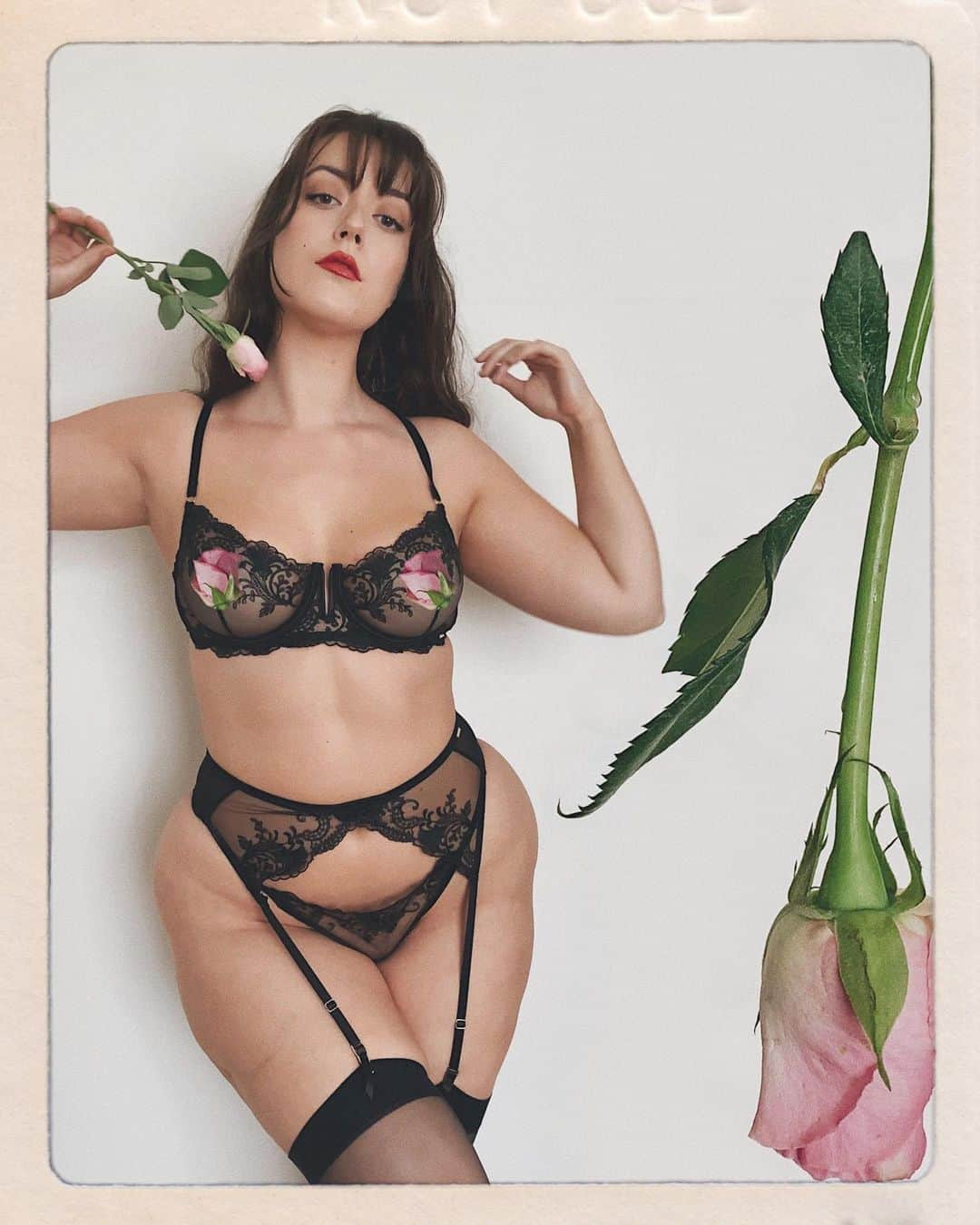 Rebecca Penfoldのインスタグラム：「Sheer, lacey lingerie with a suspender belt are my favourite kind of lingerie sets ever. 🌷 Wearing the gorgeous “Marseille” set from @bluebella (gifted)  If you wish to shop Bluebella for some beautiful lingerie my 10% discount code is: OHMY10OFF」