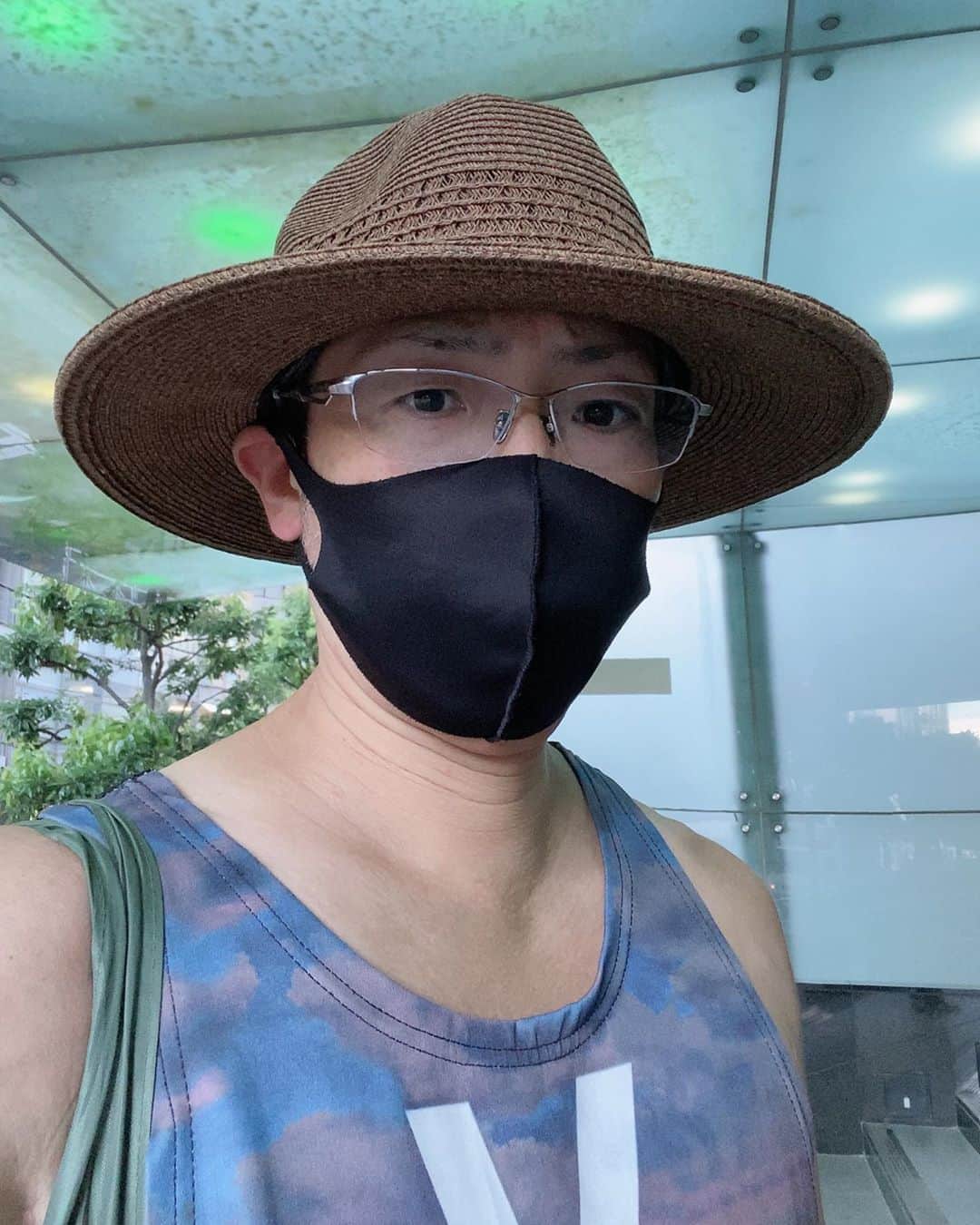 火口秀幸のインスタグラム：「#ジャニーズ　#リハーサル 始動ッ #虎者　#トラビスジャパン #新橋演舞場　#タップダンス #振り付け #吉本坂46 #RED #HideboH」