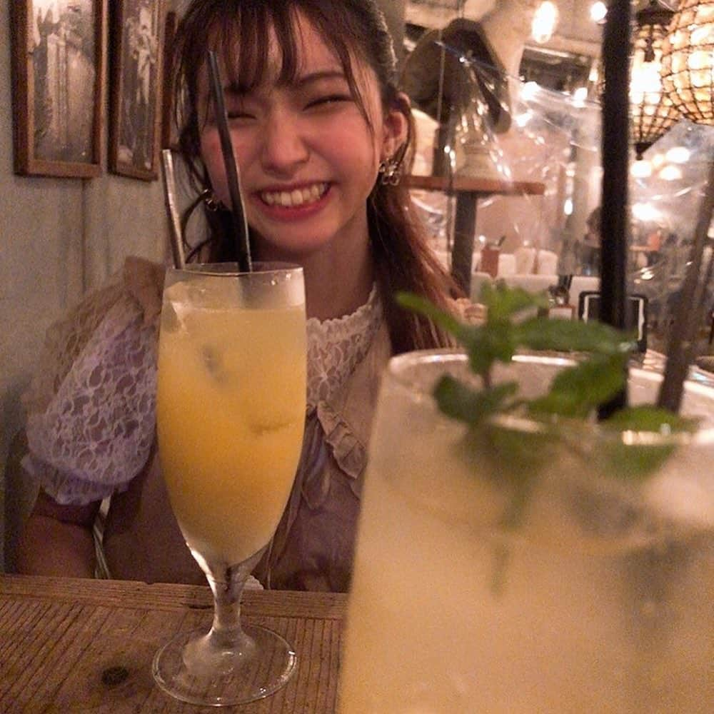 横道侑里さんのインスタグラム写真 - (横道侑里Instagram)「おっしゃれなカフェ発見。」9月9日 18時18分 - sideroad615