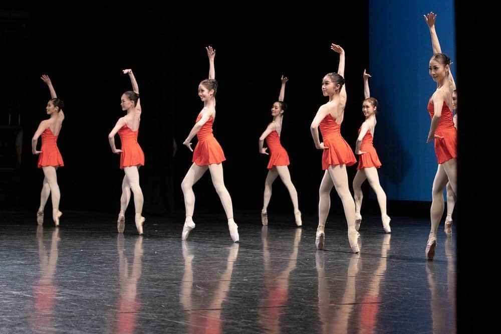 牧阿佐美バレヱ団さんのインスタグラム写真 - (牧阿佐美バレヱ団Instagram)「Behind the scenes Summer Ballet Concert 2020 8/11/2020  by Photographer Akihiko Yokoi @akihiko_yokoi  写真は「サマー・バレエコンサート 2020」 「トリプティーク（青春三章）」  全写真はダンサーズブログに掲載しています。 （ @asamimakiballettokyo ）プロフィール欄にあるURLから、ダンサーズブログをご覧ください。 * * * * * #牧阿佐美バレヱ団 #牧阿佐美バレエ団 #AsamiMakiBallet #ballet #balletdancer #バレエ #クラシックバレエ #dancer #dancerphotography #dancephoto #balletphotography #instagramfordancers #balletlife #worldwideballet #文京シビックホール」9月9日 18時25分 - asamimakiballettokyo
