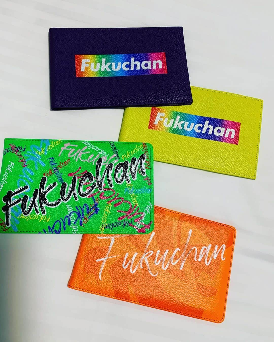 福田裕子さんのインスタグラム写真 - (福田裕子Instagram)「新しいヤーデージブックカバー作って頂きました♪  気分やウエアに合わせて変えてみよ♪  今週の選手権から使わせてもらいます😊  そして、今回はマスクケースも♬ 予備を入れても良いし、着けてるのを食事中やラウンドの時に外して保管するもよし。  色んなデザインがあるので見てみて下さい♬  @awesome.japan   #ヤーデージブックカバー  #マスクケース」9月9日 19時09分 - yuko_fukuda_g
