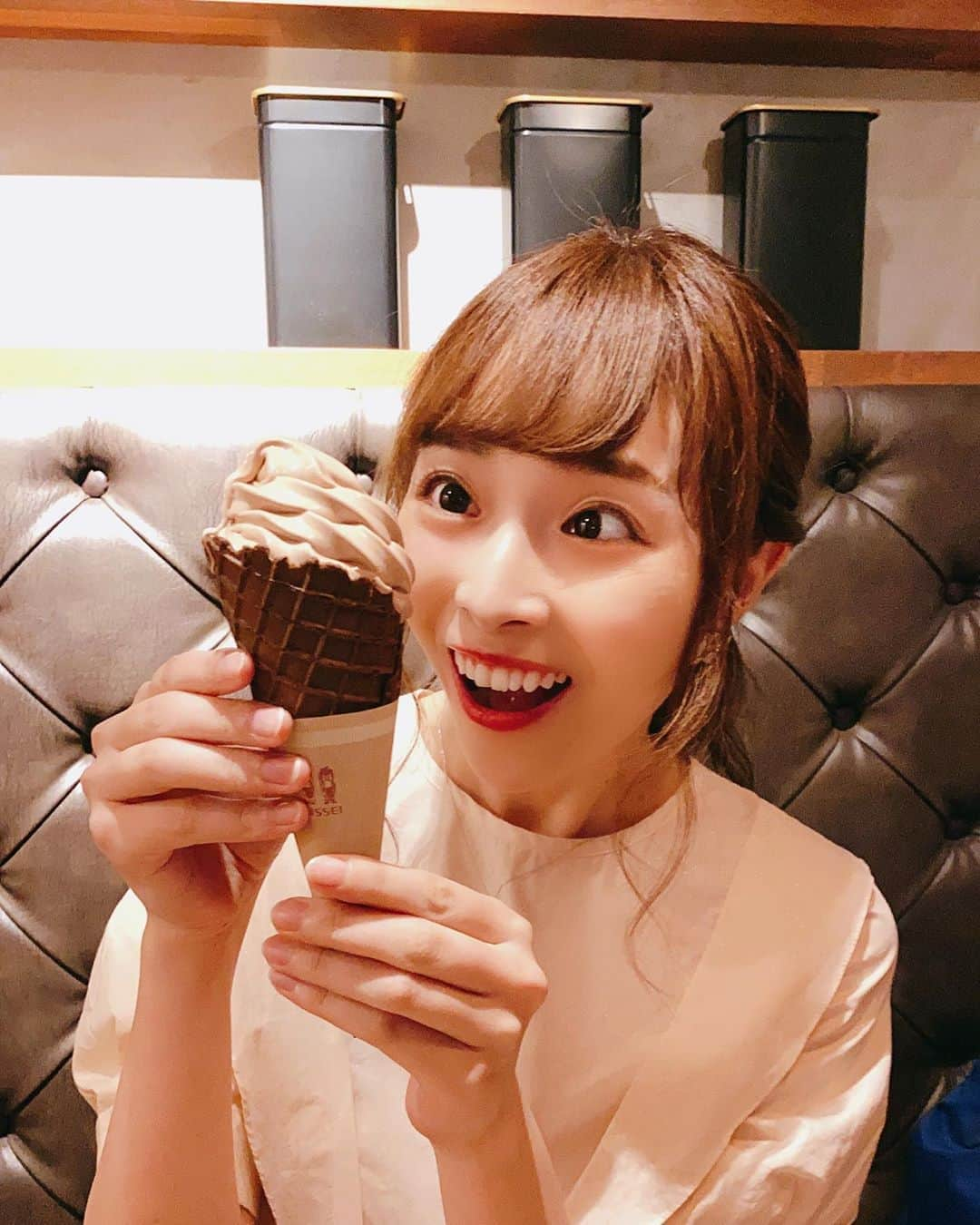 赤間有華さんのインスタグラム写真 - (赤間有華Instagram)「大好物デス🍦😋‪🍦‬ 。 #アイス#ソフトクリーム#甘党#icecream」9月9日 19時09分 - yuukaakama_official