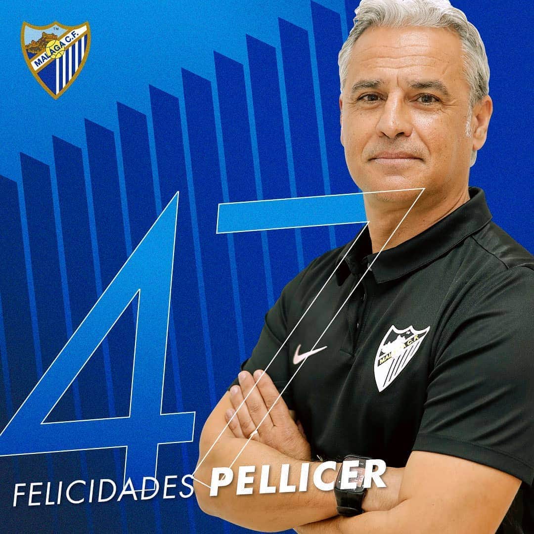 マラガCFさんのインスタグラム写真 - (マラガCFInstagram)「💙🤍 El míster ya es un poquito más grande 😅  ¡Felicidades, Pelli!  #HappyBirthday 🎂」9月9日 19時16分 - malagacf