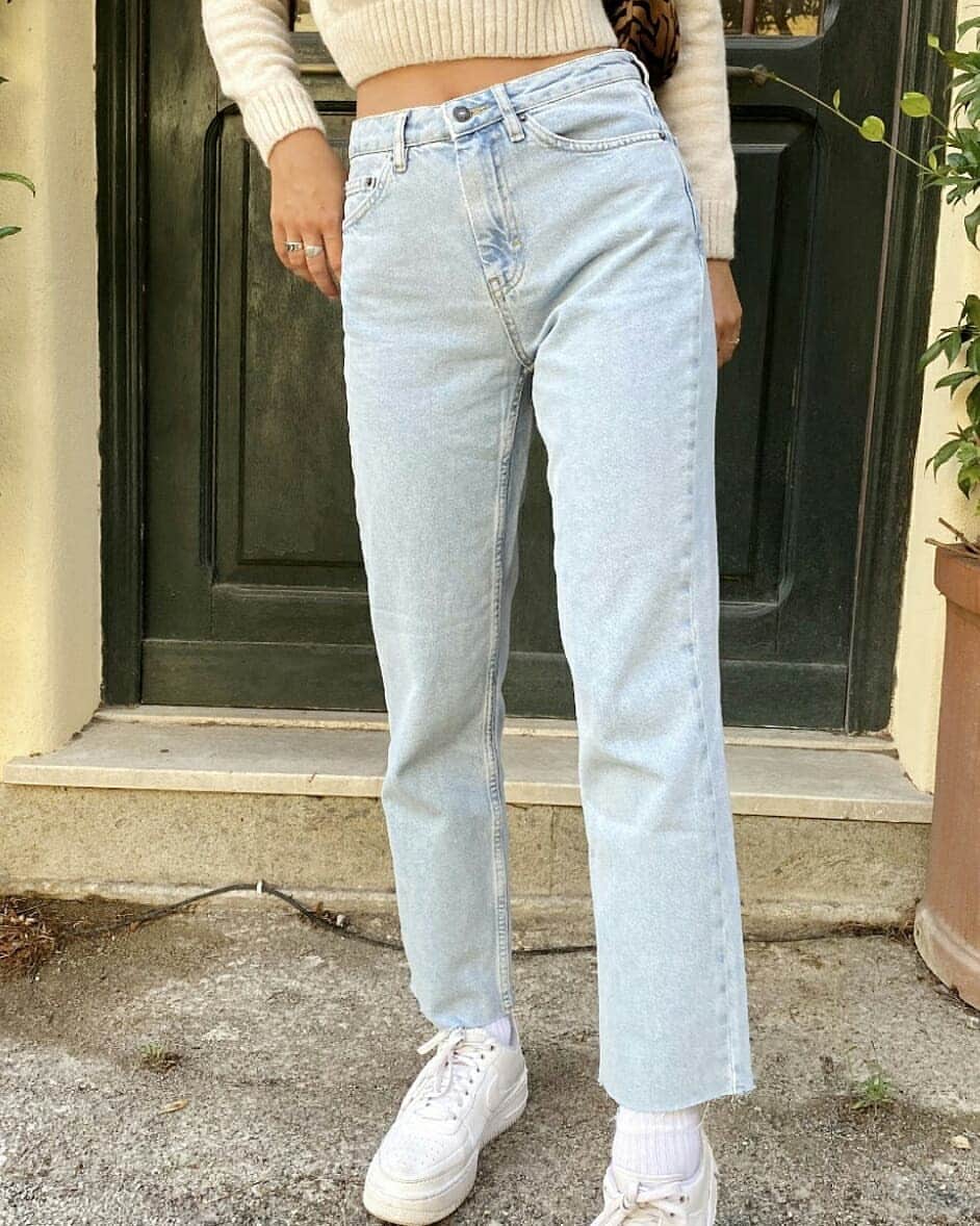Subduedさんのインスタグラム写真 - (SubduedInstagram)「We have a denim kind of day. Tag a friend who NEVER wear jeans 😜 #subdued #subduedgirls #y2k」9月9日 19時43分 - subdued