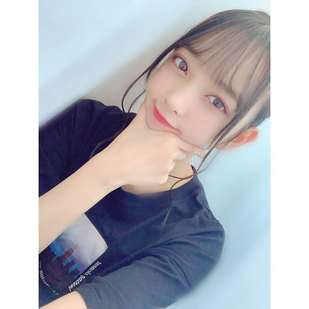 石田みなみさんのインスタグラム写真 - (石田みなみInstagram)「むにゅー。﻿ ﻿ #STU48 #charmingtrip #idol #アイドル﻿ #Stucharmingtrip #石田みなみ　 #tシャツ #ｔシャツ #pageboy ﻿ #5th #シングル #思い出せる恋をしよう﻿ #6th #カップリング #ユニット #選抜﻿ #みなみをユニット選抜につれてって﻿ #石田みなみを瀬戸内の広報へ﻿」9月9日 19時43分 - ishida.minami_373