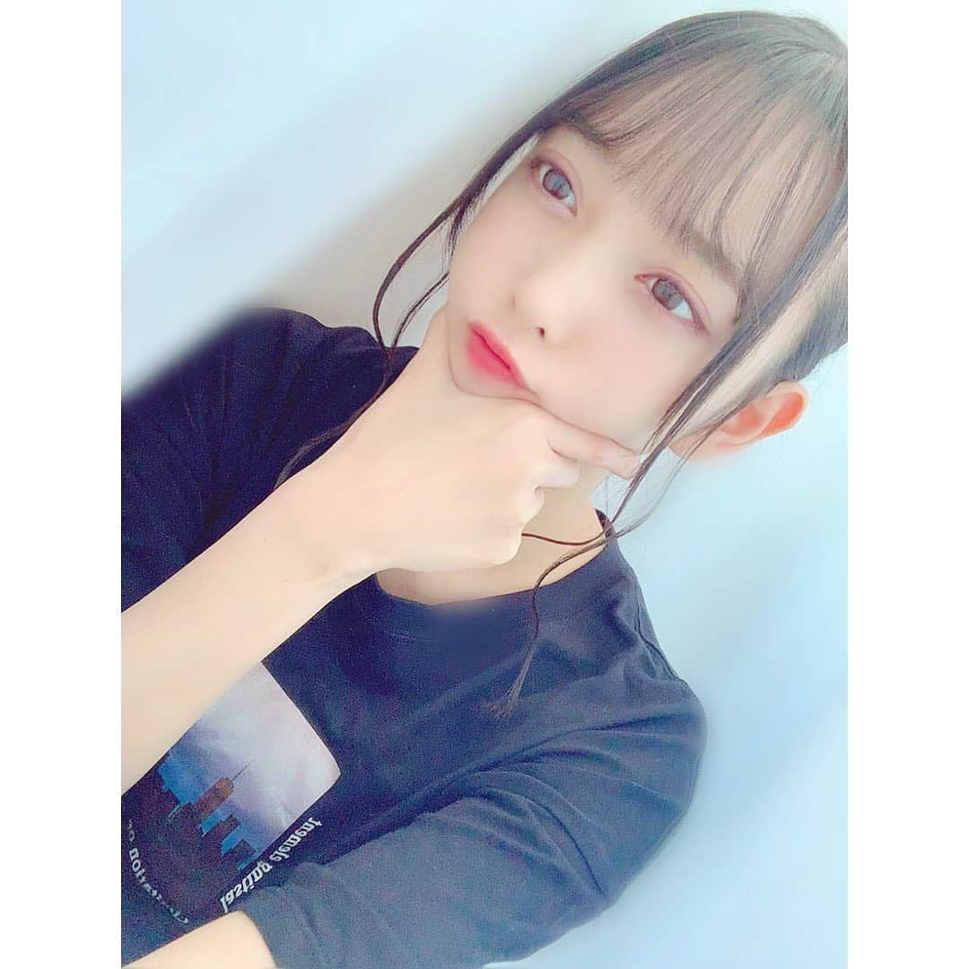 石田みなみさんのインスタグラム写真 - (石田みなみInstagram)「むにゅー。﻿ ﻿ #STU48 #charmingtrip #idol #アイドル﻿ #Stucharmingtrip #石田みなみ　 #tシャツ #ｔシャツ #pageboy ﻿ #5th #シングル #思い出せる恋をしよう﻿ #6th #カップリング #ユニット #選抜﻿ #みなみをユニット選抜につれてって﻿ #石田みなみを瀬戸内の広報へ﻿」9月9日 19時43分 - ishida.minami_373