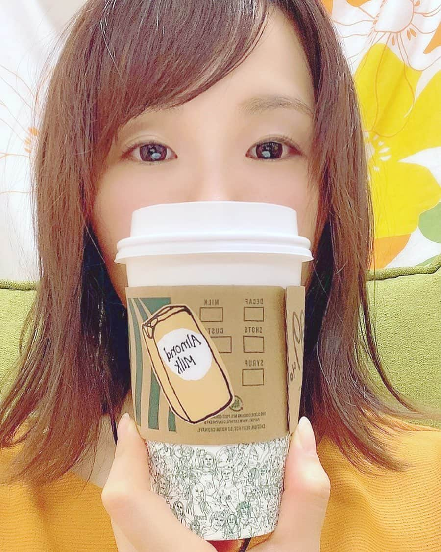 森碕ひろかさんのインスタグラム写真 - (森碕ひろかInstagram)「至福…♡  #スタバ #STARBUCKS #アーモンドラテ #almondmilk #latte」9月9日 19時47分 - morisakihiroka