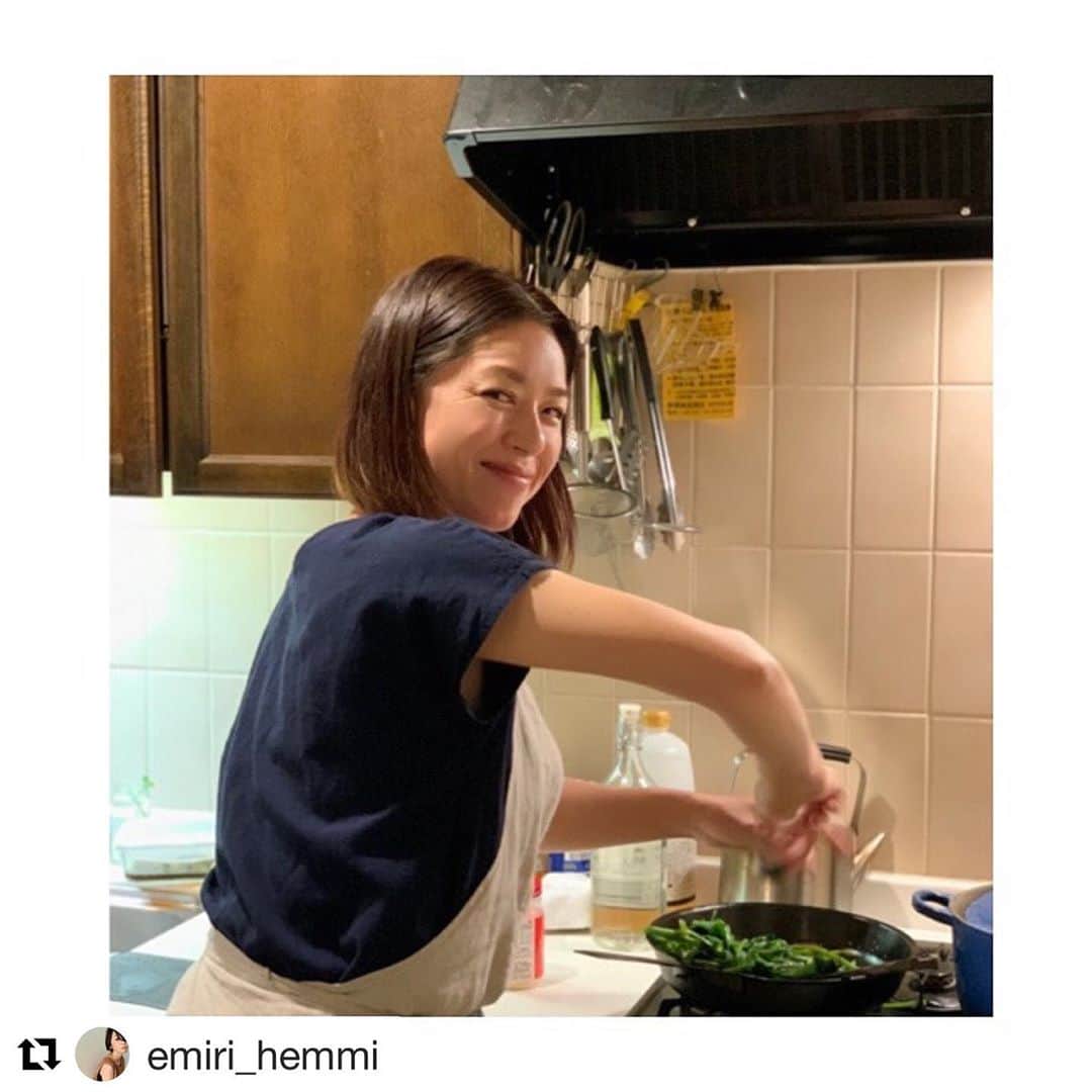 加藤紀子のインスタグラム：「「またねー！」とバイバイした春から、まさかの半年後再会。 楽し過ぎました✨  #Repost @emiri_hemmi with @get_repost ・・・ 昨日は @katonoriko ちゃん宅へ @shinnakahara さんにも久しぶりにお会いでき、のりちゃん夫妻の美味しい料理と美味しいワイン。楽しい会話であっという間に時間が過ぎてしまいました💦 中原さんとのりちゃん夫妻のサンフランシスコ旅の話に、旅に行った気分になることができ、ワクワクが止まらない時間になりました。料理もたくさんありすぎて厳選して載せました💦 いい時間を本当にありがとう✨  #カトノリ農園」