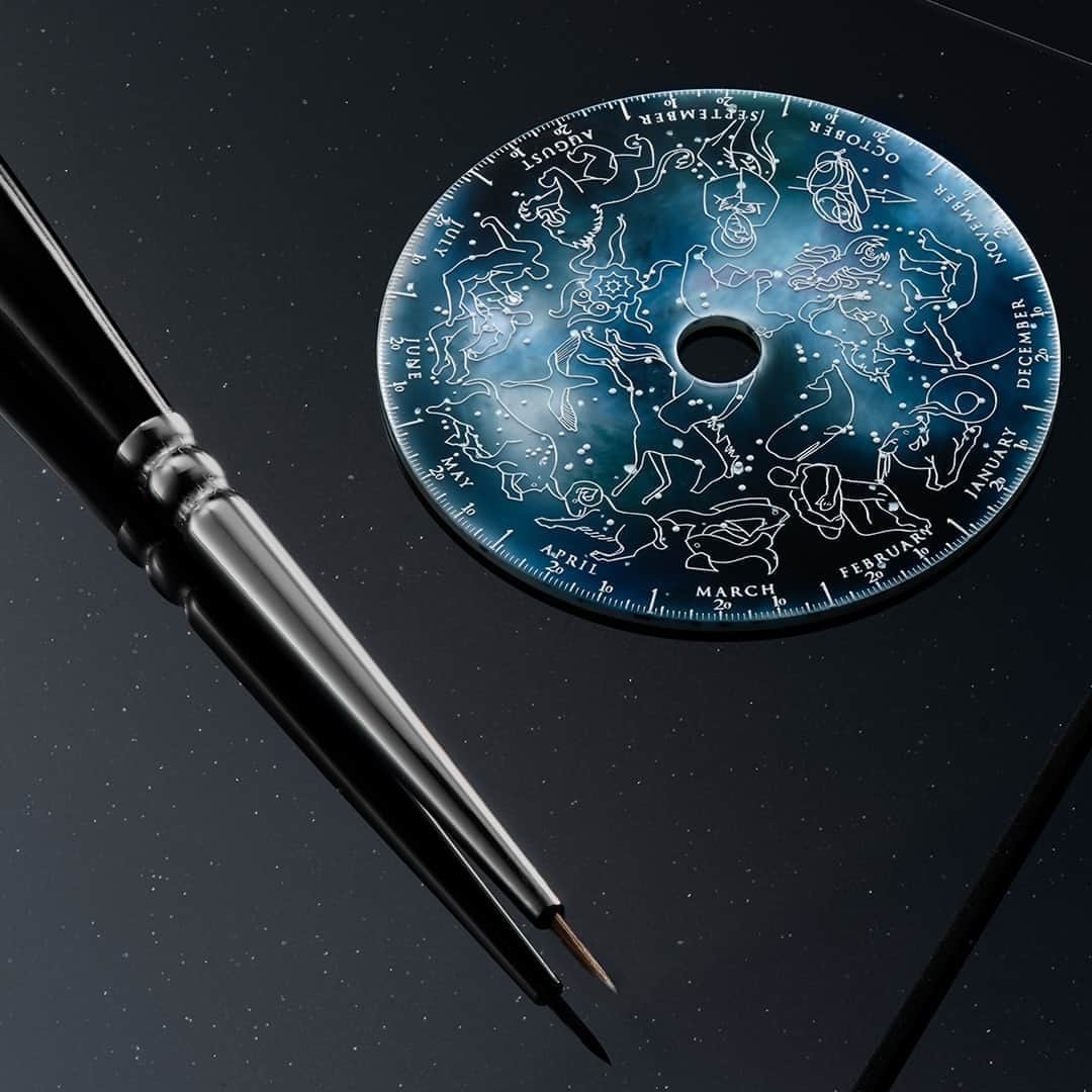 のインスタグラム：「Miniature hand-painting. #RendezVous _ Hand-painted star chart, together with the signs of the Zodiac and names of the months. As the sky disc turns, the pattern of the background colours gently shifts, in a subtle echo of the dancing movement of the aurora. _ Rendez-Vous Celestial _ #JaegerLeCoultre #积家 #HomeofFineWatchmaking #RendezVous #Femininity #Style #Jewellery #Style #Miniature #Painting #Art #ZodiacSigns #SavoirFaire #Design #ValleeDeJoux #Craftsmanship #Watchmaking #SwissWatch」