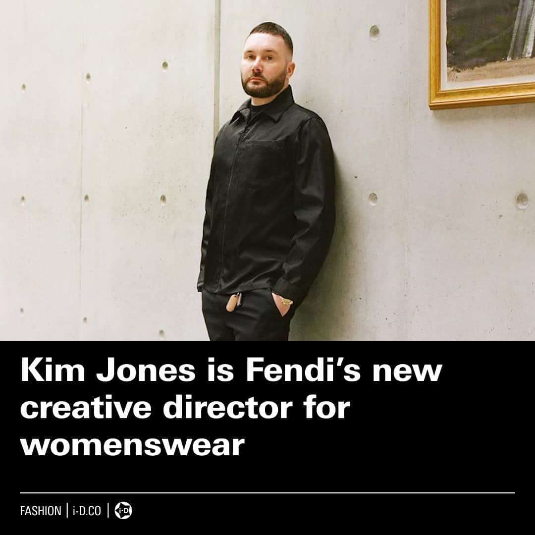 i-Dさんのインスタグラム写真 - (i-DInstagram)「@mrkimjones will present his first @fendi ready-to-wear collection during Milan Fashion Week in February 2021. 👏⁣⁣⁠ ⁣⁣⁠ His appointment marks his position as one of the few artistic directors to oversee collections at two different brands simultaneously. Famously, his predecessor Karl Lagerfeld — who oversaw both Chanel and Fendi — was another.⁣⁠ ⁣⁣⁠ Hit the link in bio to read more about the news.⁣⁣⁠ .⁣⁣⁠ .⁣⁣⁠ .⁣⁣⁠ Text @douglasgrnwd⁣⁣⁠ #KimJones #Fendi #Dior #KarlLagerfeld」9月9日 19時57分 - i_d