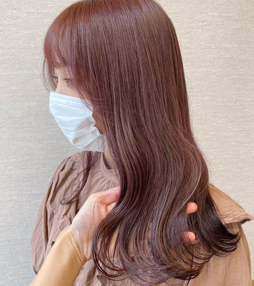 仲村和泉のインスタグラム：「New hair color♡﻿ ﻿ ﻿ ﻿ ﻿ ﻿ #ヘアカラー #haircolor #カシスカラー #ブリーチなしカラー」