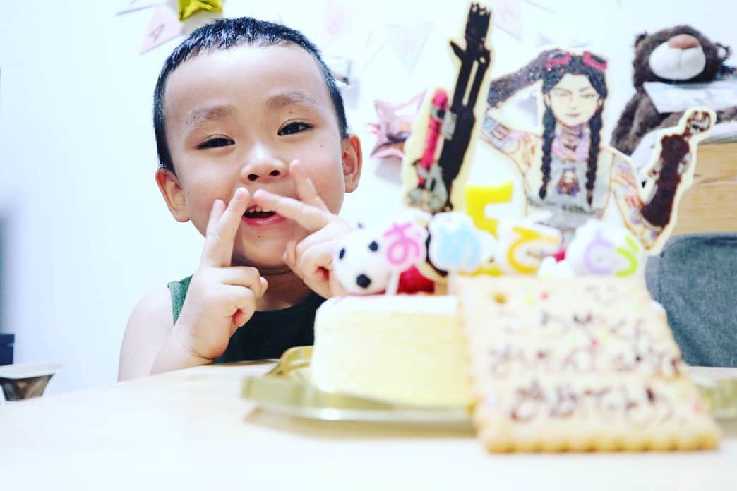 原大悟さんのインスタグラム写真 - (原大悟Instagram)「息子5歳の誕生日。 早いなぁ。大きくなったなぁ。応援してます！」9月9日 20時28分 - daigoso