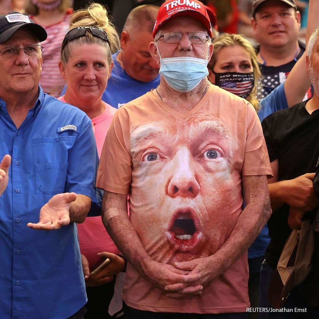 ABC Newsさんのインスタグラム写真 - (ABC NewsInstagram)「Supporters, one wearing a shirt with U.S. President Donald Trump's face, react as Trump speaks during a campaign event at Smith Reynolds Regional Airport in Winston-Salem, North Carolina. #donaldtrump #trumprally #elections2020」9月9日 20時30分 - abcnews
