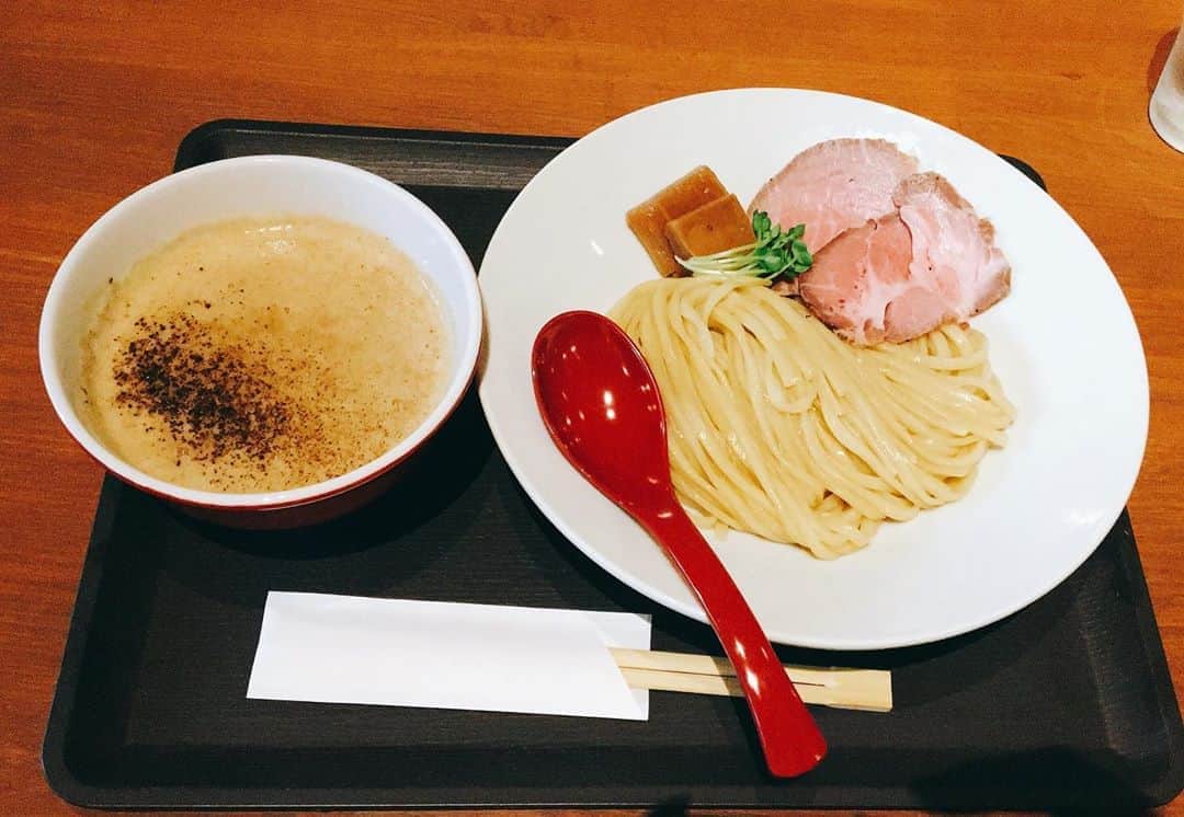 さののインスタグラム：「百万遍のブーガルーカフェでつけ麺たべました！！ びしやが監修しているらしいと聞いてずっと気になってました🤤やっといけたー！  スープがふわふわになってておいしかったです🥰  ・ ・ #びしや #ブーガルーカフェ百万遍  #ラーメン #ラーメン好き #ラーメン🍜 #ラーメン大好き #ラーメン食べ歩き #ラーメン倶楽部 #ラーメンインスタグラマー #ラーメンインスタグラム #ラーメンパトロール #ラーメン女子 #ラーメン部 #ラーメン祭り #ラーメン好きな人と繋がりたい #ラーメンズ #ラーメンだいすき #ラーメン中毒 #ラーメンデータベース #ラーメン馬鹿 #ラーメン巡り #らーめん部 #らーめん女子 #らーめん倶楽部 #拉麺 #麺 #らーめん #麺スタグラム #麺活 #麺活部」