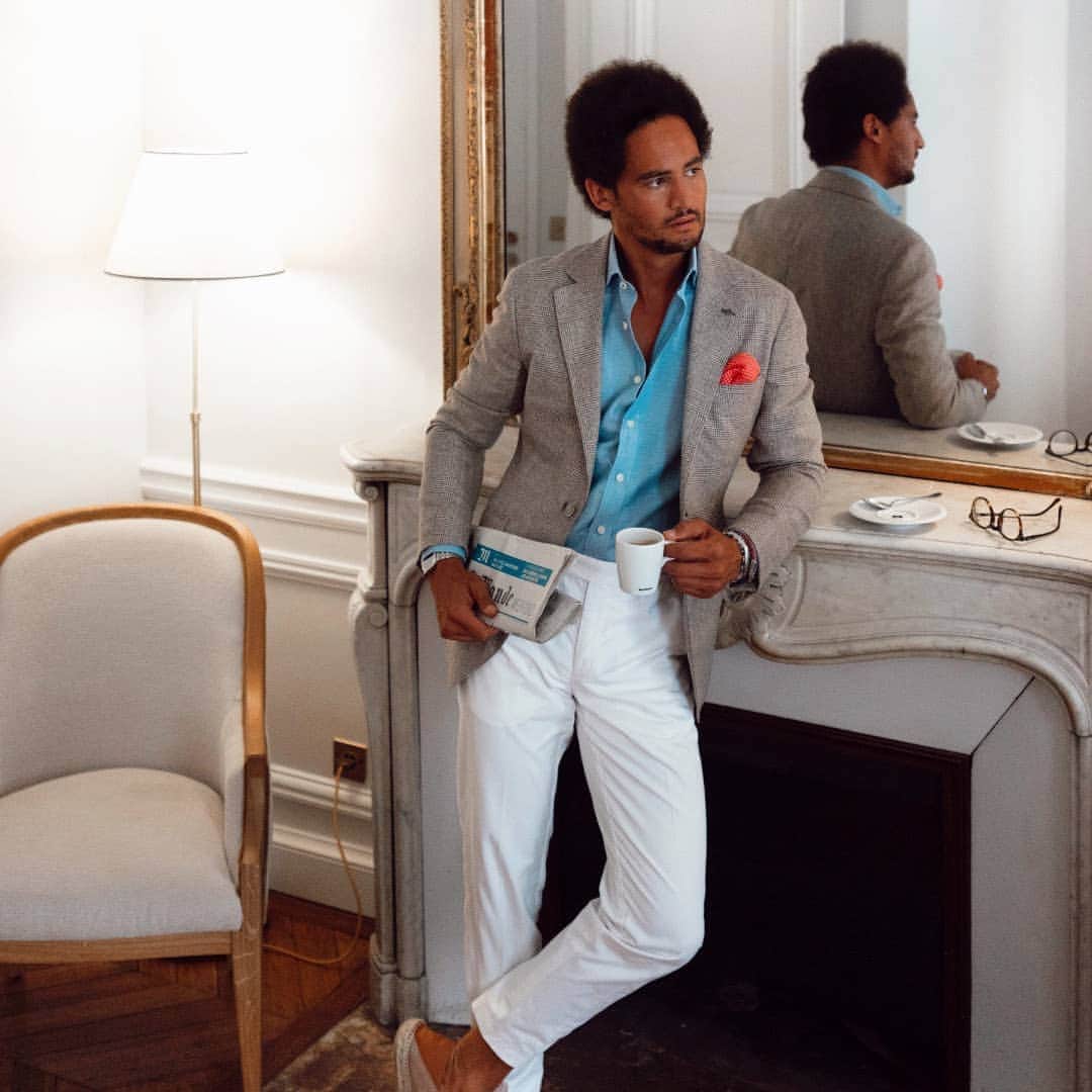 ハケットのインスタグラム：「Make a statement for the return to work with bold colours and standout accessories, much like @louisnicolasdarbon #STAYHackett」