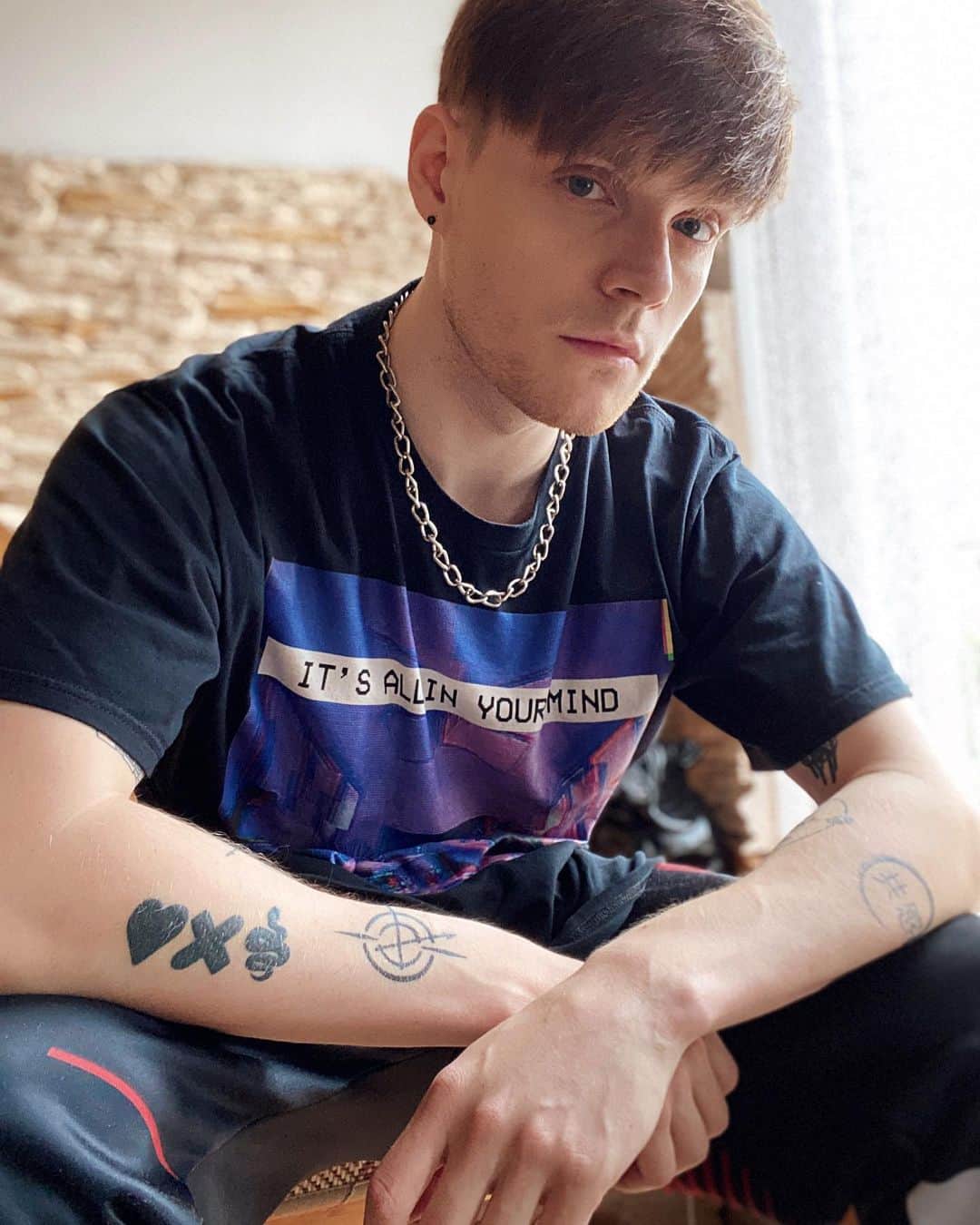 のインスタグラム：「Bruder ich hoffe nicht ich setze um」