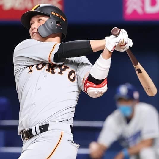 読売巨人軍さんのインスタグラム写真 - (読売巨人軍Instagram)「#坂本勇人 選手 #3打席連続ホームラン  #すごいぞ勇人  #原辰徳 監督が、#川上哲治 さんに並ぶ通算1066勝🌟 坂本選手 「僕が19歳から偉大な監督のもとでプレーできていることを本当に嬉しく思います‼️」 #ナゴヤドーム #withfans  #巨人 #ジャイアンツ  #読売ジャイアンツ #giants  #野球 #プロ野球」9月9日 21時59分 - yomiuri.giants
