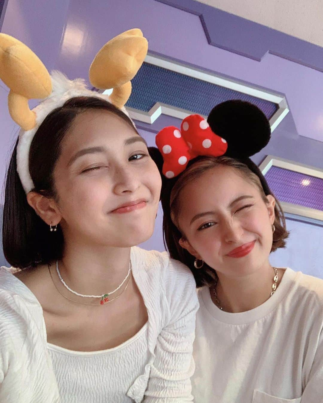 Julia Castroさんのインスタグラム写真 - (Julia CastroInstagram)「❤️❤️❤️ みんなで行くディズニー、最高に楽しかった🎠🏰🎢 YouTube見てね♡ (写真を撮る時だけマスクを外しています) . #tokyodisneyland  #tokyodisneysea  #disneyland #disney #disneysea #family #friend #friends #mickymouse  #minniemouse  #fashion #outfit #summer #ootd #東京ディズニーランド #東京ディズニーシー #ディズニーランド #ディズニーシー #ディズニー #友達 #家族 #誕生日 #思い出 #夏休み #最高な思い出」9月9日 22時00分 - julia.c.0209