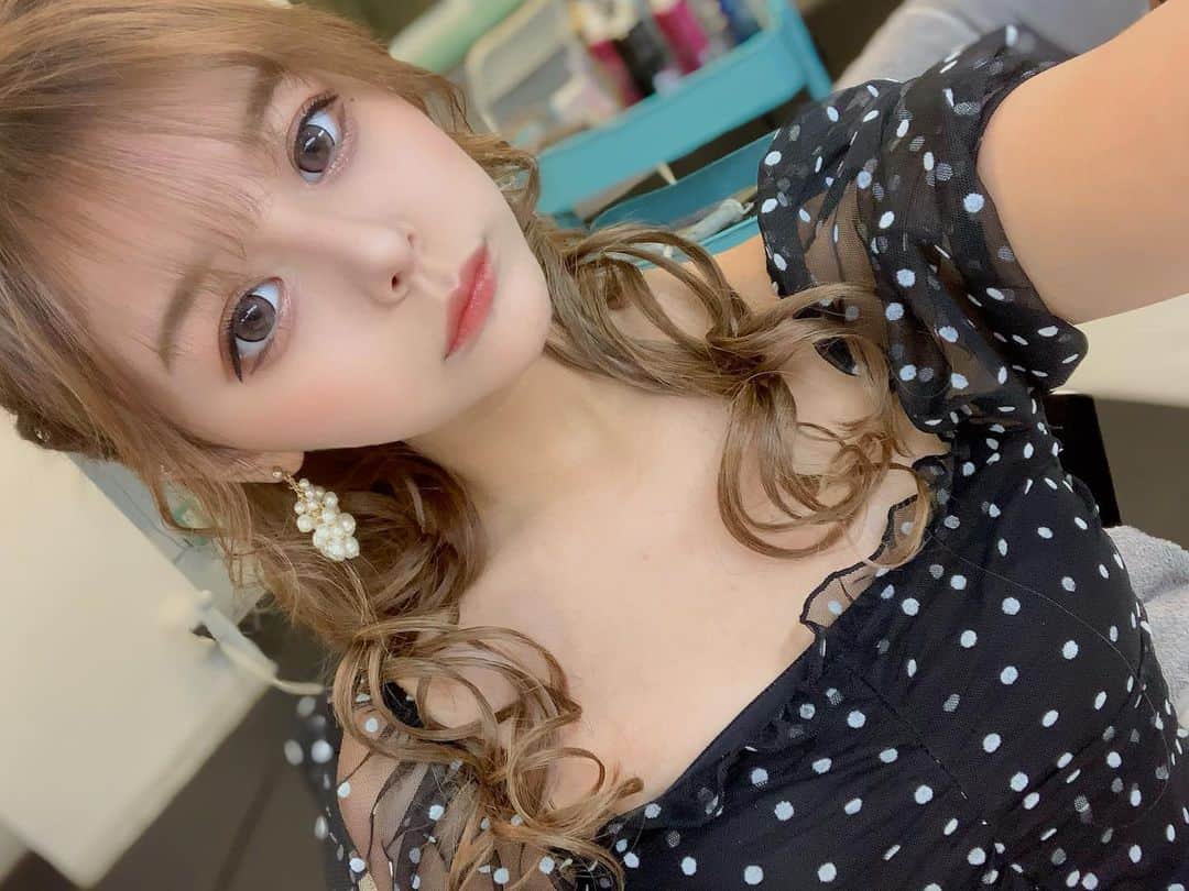 MIAのインスタグラム：「涼しくなったね〜😌 今月楽しみがいっぱい🧸💗 . . . #キャバ嬢 #キャバクラ#ハーフ #歌舞伎町 #すすきの#ミナミ #中洲 #ダンサー  #ショーパブ  #プリティーウーマン #プリティーウーマンみあ」