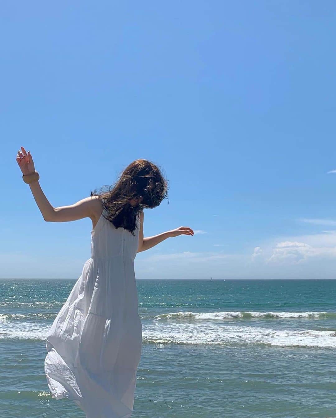 佐藤優津季さんのインスタグラム写真 - (佐藤優津季Instagram)「夜涼しいなぁ🍁🍁 月見パイとフルーリーがスゴーーーク気になっている…🎑🍁」9月9日 22時10分 - yuzuki1996