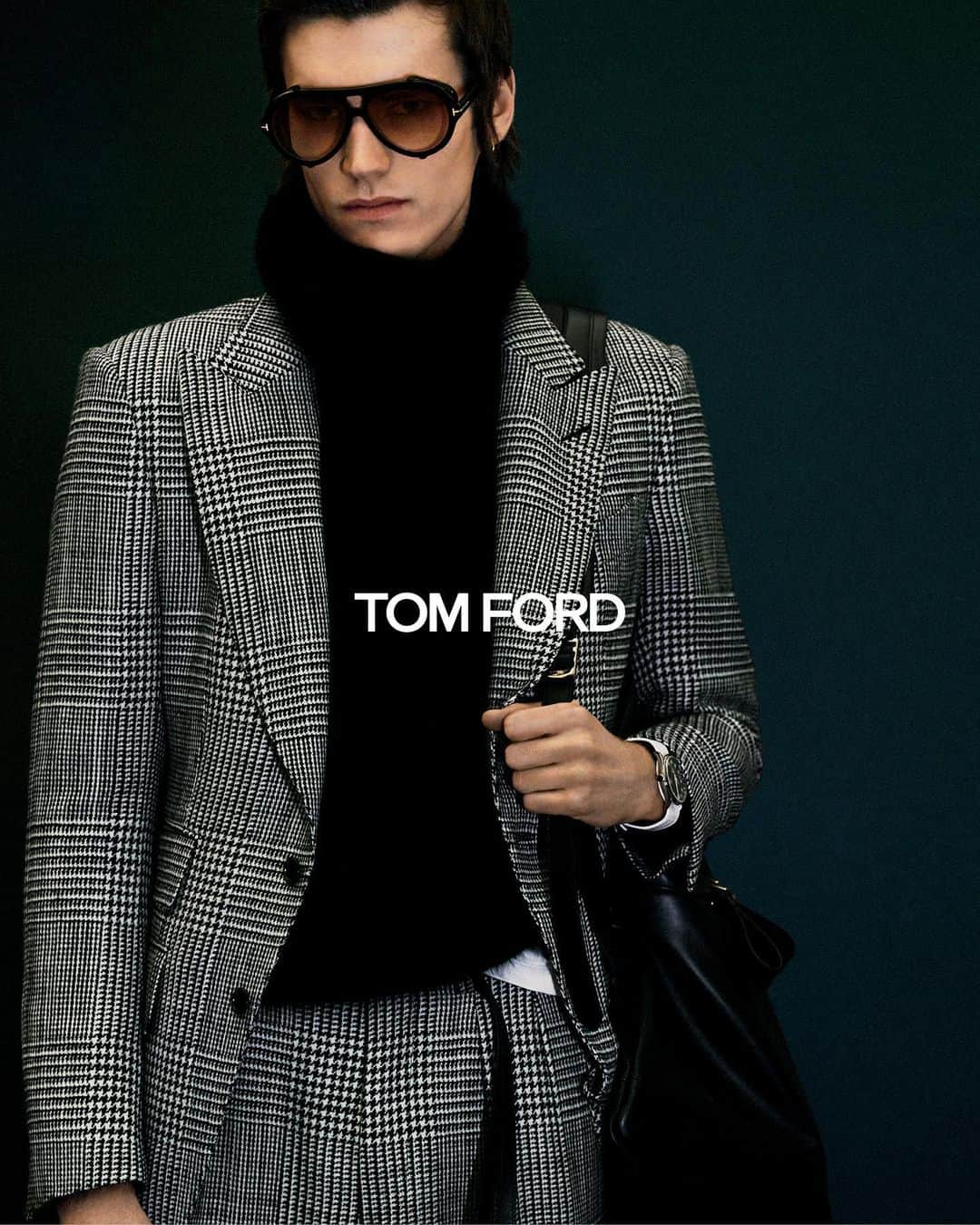 トムフォードさんのインスタグラム写真 - (トムフォードInstagram)「Signature TOM FORD tailored looks from the AW20 Collection. Photographed by @aks #TOMFORD」9月9日 22時35分 - tomford