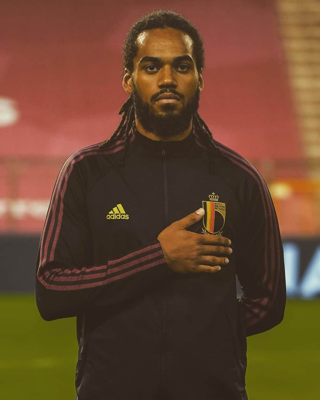 ジェイソン・デナイヤーさんのインスタグラム写真 - (ジェイソン・デナイヤーInstagram)「🇧🇪🦁」9月9日 22時45分 - jason_denayer