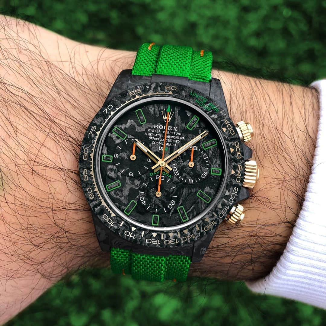 WATCHMANIAさんのインスタグラム写真 - (WATCHMANIAInstagram)「The “Cream of the Crop” of high-end customization is, once again, achieved by @diw_official and its Daytona Lime. Limited to only 3 pieces, these are quite hard to get. What are your thoughts?  #DiW #DiW_watch #DiW_official #RolexDiW #customrolex #watchcollector #rolexdaytona #rolexwatch #daytona #limeedition」9月9日 22時43分 - watchmania