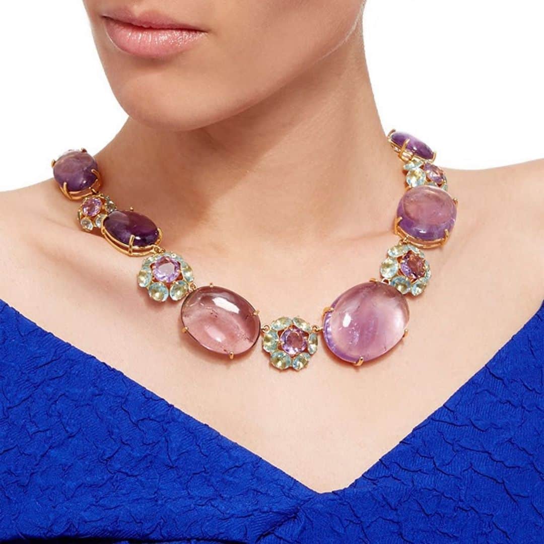 バウンキットさんのインスタグラム写真 - (バウンキットInstagram)「Here is way to make an entrance, even on Zoom ! . . . . . #statementjewelry #neckmess #instajewelry #handmadejewelry #fashionjewelry #bounkit #necklace #amethyst #bling #instadaily #madeinusa」9月9日 22時48分 - bounkitnyc