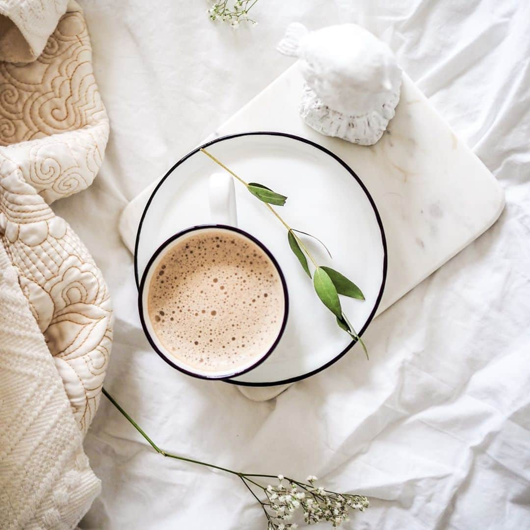 ウォルフォードさんのインスタグラム写真 - (ウォルフォードInstagram)「A warm cup of midday coffee is one of life's simple pleasures.⁠ ⁠ #WolfordFashion #backtowork #homeoffice」9月9日 23時01分 - wolford