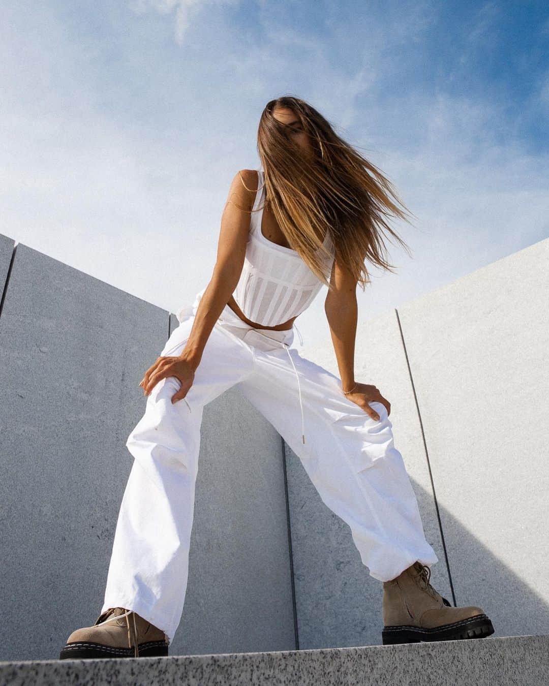 Kirsty Godsoのインスタグラム：「Earth. Air. Water. FIRE 🔥⚡️✨ 📸 @masha.photo」