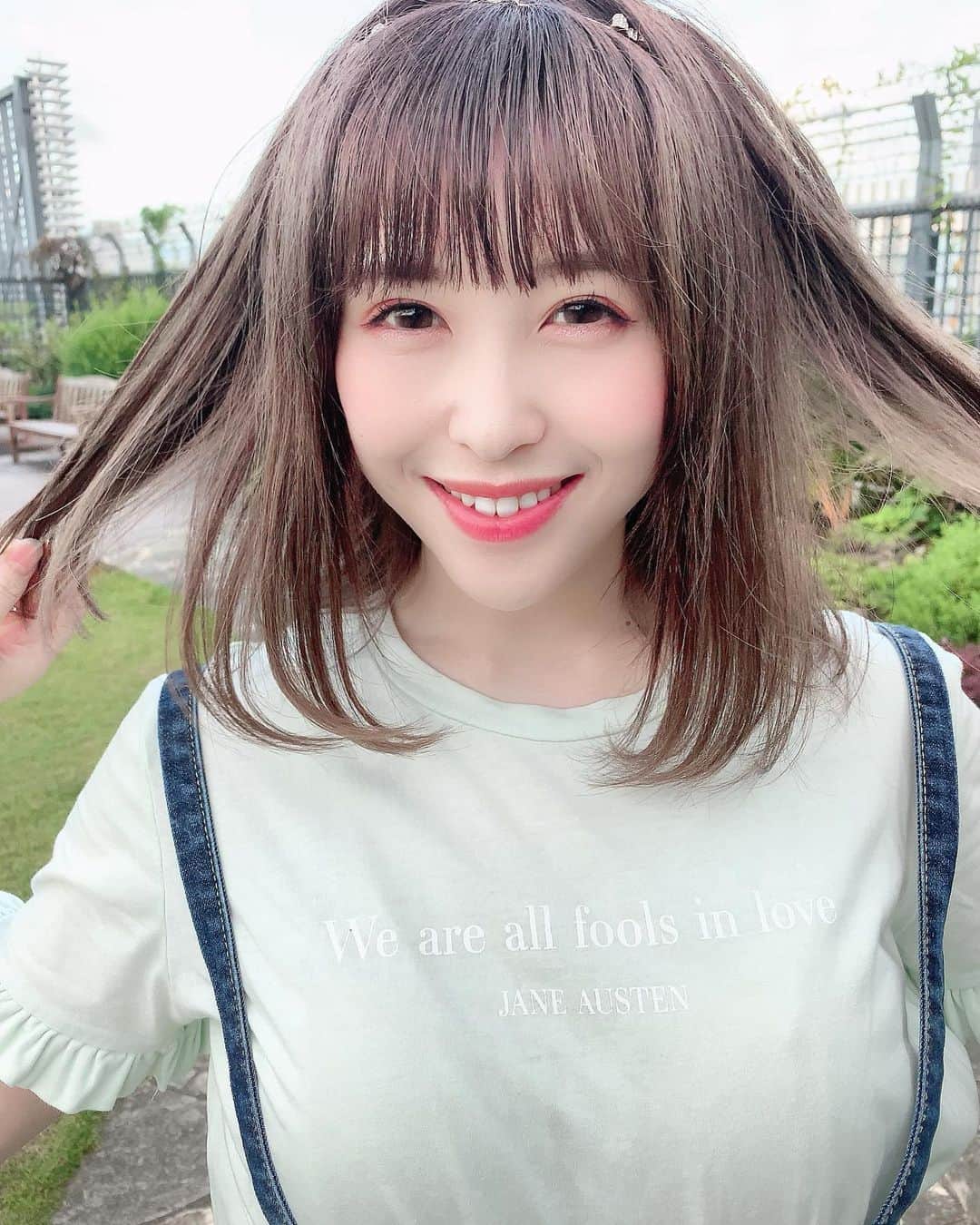 のインスタグラム：「今日は久しぶりにカフェ♡ママハムにスカーフプレゼントしたよ〜(｡･ω･｡)特別な日とかでは無いけど、日常的に家族には送りたい(*´ω｀*)🎀💗大切なママハムですฅ•ω•ฅ . . #アイドル　#idol #自撮り #自撮り女子 #自撮り界隈 #自撮り部 #美容院　#美容　#粉我　#赞 #动漫　#照片　#时装 #좋아요 #좋아요환영 #ヘアカラー #オシャレさんと繋がりたい #オシャレ　#女の子 #japanesegirl #コーディネート　#coordinate #fashion #instalike #instagram #instagood #instafashion #instapic #instalove  #zara」
