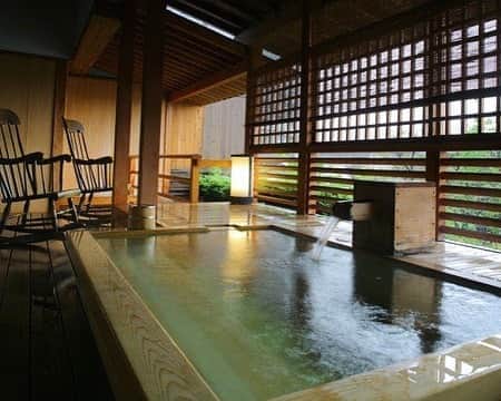 JAPAN TRIP 大人旅〜厳選の宿〜のインスタグラム：「#福井県 #あわら温泉 の#グランディア芳泉 です。  #大人旅_厳選の宿 #大人旅jp #そうだ旅に出よう #旅行 #温泉 #露天風呂 #旅館 #露天風呂付き客室 #ホテル #大人旅 #国内旅行 #旅行好きな人と繋がりたい #旅行に行きたい #withコロナ #gototravel #otonatabi #japan #japantrip #japantravel #trip #travel #onsen #ryokan #luxury #hotel #hotsprings」