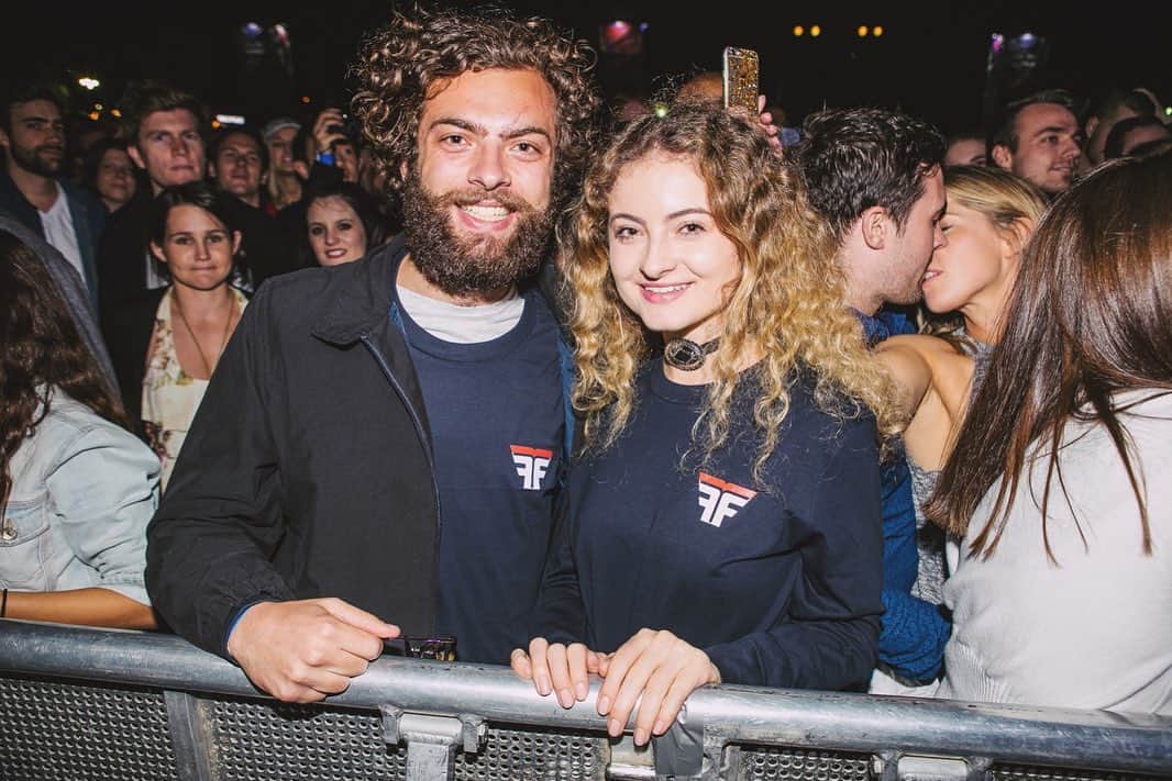 Flight Facilitiesさんのインスタグラム写真 - (Flight FacilitiesInstagram)「Today marks 4 years since we social distanced, on stage with 75 of the best players from the Sydney Symphony Orchestra. 15,000 of you were packed in The Domain. We’re planning on more of these in the future, as we’re finishing off our next single in the studio today. We can’t wait to be shoulder to shoulder again.... Incoming 💿 #LightsUp #FFxSSO #livemusic #flightfacilities #triplej #newmusic」9月10日 8時57分 - flightfac