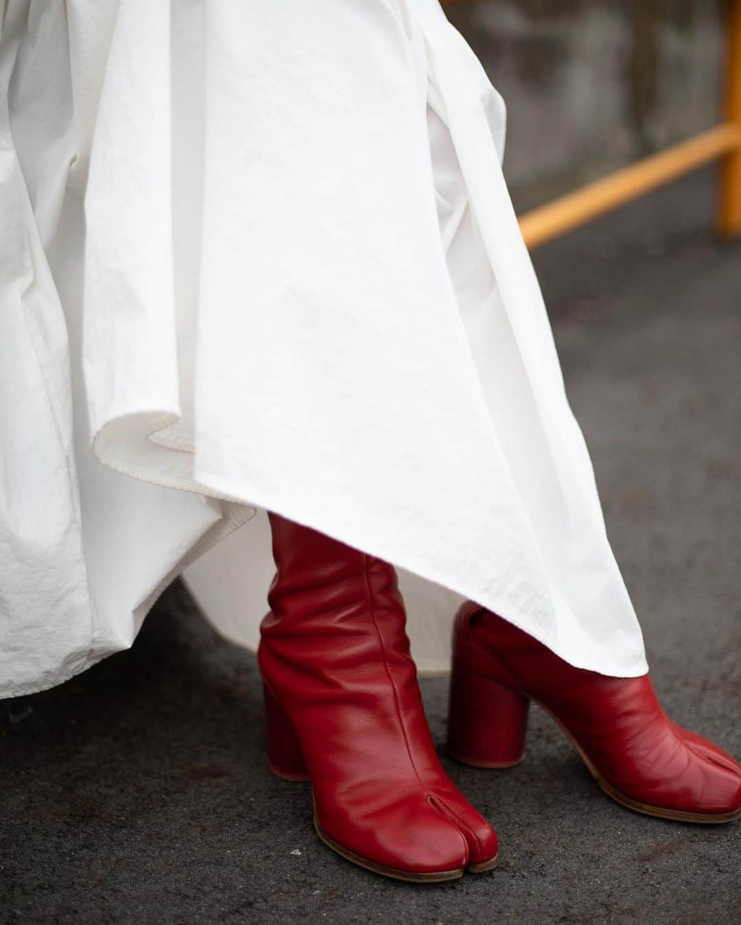 Fashionsnap.comさんのインスタグラム写真 - (Fashionsnap.comInstagram)「【#スナップ_fs】 Name ナカムラ モモコ Dress #GHOSPELL Bag #used Shoes #MaisonMargiela Ring #used  #fashionsnap #fashionsnapwo_women」9月10日 9時06分 - fashionsnapcom