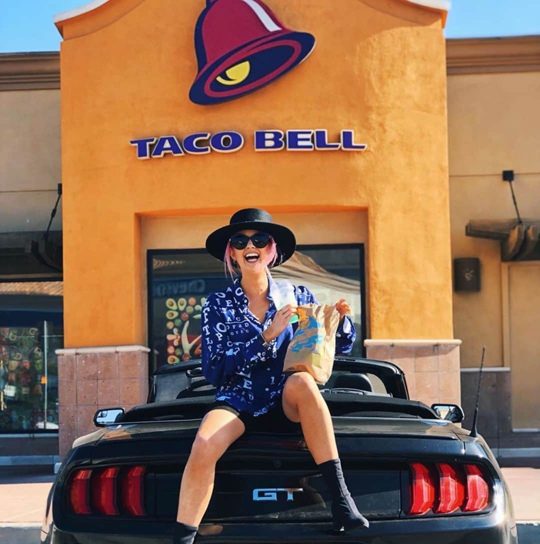 Taco Bellのインスタグラム：「Best seat in the house.」