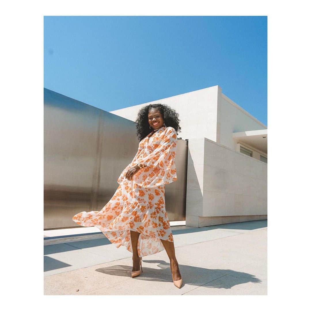 のインスタグラム：「Statement maker ✨ Our beloved Shadi dress on the gorgeous #MISAmuse @specsandblazers. Tap through today’s story for our favorite muses of the week. #MISAworld」