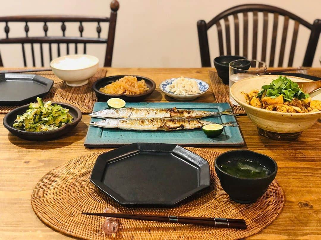 田中マヤさんのインスタグラム写真 - (田中マヤInstagram)「昨日の晩ご飯は 秋刀魚が美味しそうだったので✨（大根おろしする元気がなかった😵💦） 最近、毎日食べてるゴーヤ✨ さっと塩茹でして 絞って、 ポン酢、マヨネーズ、かつお節を😆めちゃ簡単✨ ・ 麻婆豆腐 くらげの中華和え 大根とホタテの山椒和え ワカメと大根のスープ でした✨ ・ #晩ご飯 #秋刀魚 #ゴーヤ #instafood #food #saury #pacificsaury #love #셀스타그램 #좋아요 #밥 #뷰티 #저녁밥 #저녁 #꽁치 #マヤのごはん」9月10日 9時56分 - tanakamaya__official