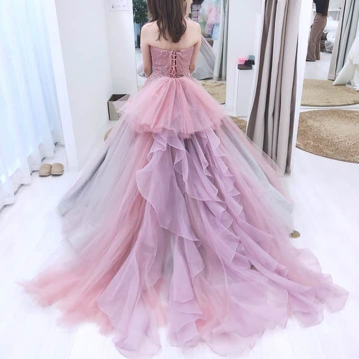 ♡プラコレWedding·⋆*さんのインスタグラム写真 - (♡プラコレWedding·⋆*Instagram)「@placolewedding【#Dressy花嫁 】【#プラコレ】をつけて投稿&フォローしてね♩ . ＝＝＝＝＝＝＝＝ . #COCOMELODY さんのカラードレスをご紹介🌈✨ バックスタイルも華やかな 360度可愛い花嫁スタイルはいかがですか？💭 . ・世界中の洗練されたデザイナーと提携 ・専門工場と直接契約することでコストを極力削減 だから高品質で幅広いラインナップが魅力の COCOMELODYさんをcheckしてみてくださいね💕 . ＝＝＝＝＝＝＝＝ 📸Photo by... 1枚目：@2222chayさん 👗 #ld4182-P . 2枚目：@cocomelody.jpさん 👗 #JP0110 . 3枚目：@cocomelody.jpさん 👗 #CW2141 . 4枚目：@cocomelody.jpさん 👗 #VJ0168-V ＝＝＝＝＝＝＝＝ 『#Dressy花嫁』『#プラコレ』の ハッシュタグをつけて写真をUPしてね✦ 花嫁アプリ『Dressy by プラコレ』の 記事に掲載＆リグラムされるかも♩ . みなさまからのいいねや保存 コメントをお待ちしています♥ 「このウェディングドレス可愛い！」 「ヘアスタイルも気になる！！」 「今の花嫁さんの流行りは！？」etc. . ＝＝＝＝＝＝＝＝ 花嫁アプリでは、 プロのアドバイザーに結婚式の相談を何度でも♡ ウェディングドレスの記事や、 自分のウェディングレポを残せちゃう♡” . ＞＞＞TOPのURLからcheck ⋈ @placolewedding ＞＞＞結婚のご相談は プラコレウェディングアドバイザーへ♡ @wedding_adviser ＞＞＞ウェディングレポを残したいなら、 farny by プラコレをcheck ✎ @farny_wedding ＞＞＞ウェディングアイデア＆DIYは ドレシーアイデアcheck ❁ @dressy_idea >>>素敵なドレスに出会いたい花嫁さま♡ @dressyonline_をcheck . ＝＝＝＝＝＝＝＝＝＝＝＝＝＝＝＝ . #プレ花嫁 #卒花 #花嫁 #卒花嫁 #結婚 #結婚式 #結婚準備 #花嫁準備 #weddingtbt #トータルコーディネート #花嫁コーディネート #試着レポ #farnyレポ #2020冬婚 #2020秋婚 #2021春婚 #オーダーメイド #バックショット #ピンクドレス #ドレス選び #ココメロディ」9月10日 10時07分 - placole_dressy