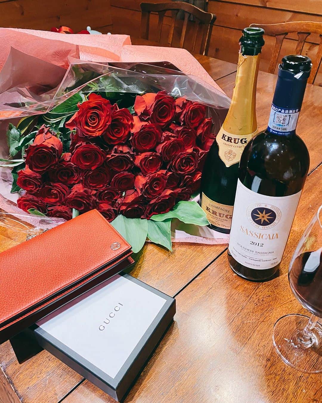 ケリーさんのインスタグラム写真 - (ケリーInstagram)「一昨日エミのお誕生日でした❤️🎉 ・ 2人でバースデートリップで 2泊3日間軽井沢のに宿泊してきました❣️ ・ @karuizawaprincehotel のスタッフの皆さんが ご協力して￼頂き、エミのバースデーサプライズが 作成大成功でした😁👍 ・ 本当にありがとうございました🥺😍❤️🙏 ・ エミちゃんが喜んでくれて、 ずっと笑顔でした😆😄❤️🎉 ・  Birthday trip to Karuizawa  ・ We celebrate @emi_renata bday in the  best way staying at @karuizawaprincehotel  ・ The staff was so nice to help me to organize  all the birthday surprises for Emi🥺🙏❤️ ・ Thank you so much @karuizawaprincehotel ✨🙏 ・ #karuizawapincehotel#karuizawa#princhotel #trip#japan#birthdaygirl#軽井沢プリンスホテル #軽井沢#ガールズトリップ」9月10日 9時59分 - kellymisawa