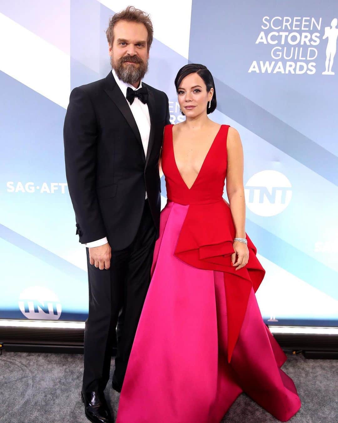 Just Jaredさんのインスタグラム写真 - (Just JaredInstagram)「@dkharbour and @lilyallen are married! Tap this picture in the LINK IN BIO for all the details. #davidharbour  #lilyallen  Photo: Getty」9月10日 1時27分 - justjared