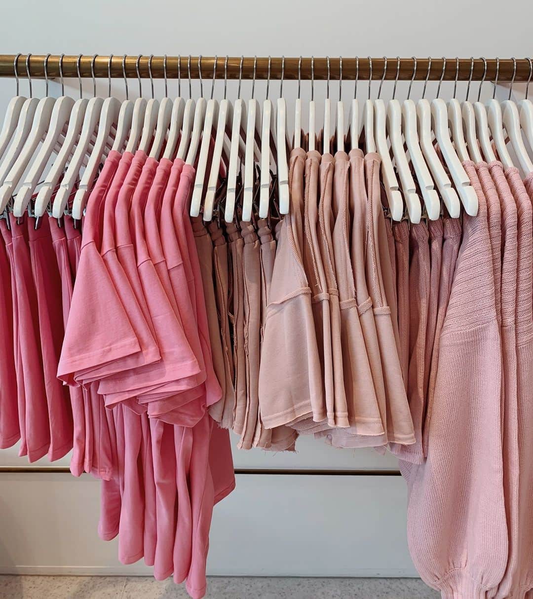 SABO SKIRTさんのインスタグラム写真 - (SABO SKIRTInstagram)「50 shades of pink 💕 our latest drop is live online & instore now @saboskirt_stores #Saboskirt」9月10日 1時30分 - saboskirt