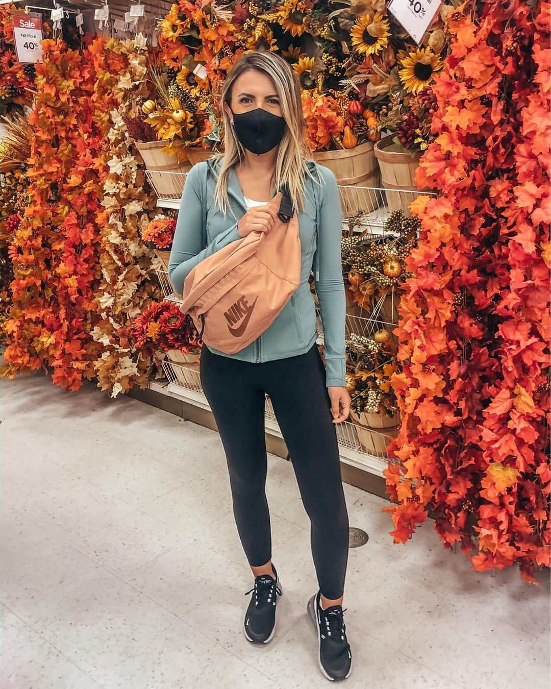 Stephanie Sterjovskiさんのインスタグラム写真 - (Stephanie SterjovskiInstagram)「Which errand running look is your fave? 👉👉 I’ve been wearing these on rotation lately! Popped out to the craft store to get a few things for upcoming fall videos I’m filming for my YouTube channel 🍂 Linked all my looks I’ve worn lately to run errands, walk the dog, grab groceries & more on the blog today (link in bio)! Keep it casual is the style motto of 2020 😜 @liketoknow.it http://liketk.it/2WbZl #liketkit #LTKfit #casualstyle #outfitoftoday #lululemonleggings」9月10日 1時42分 - stephsjolly