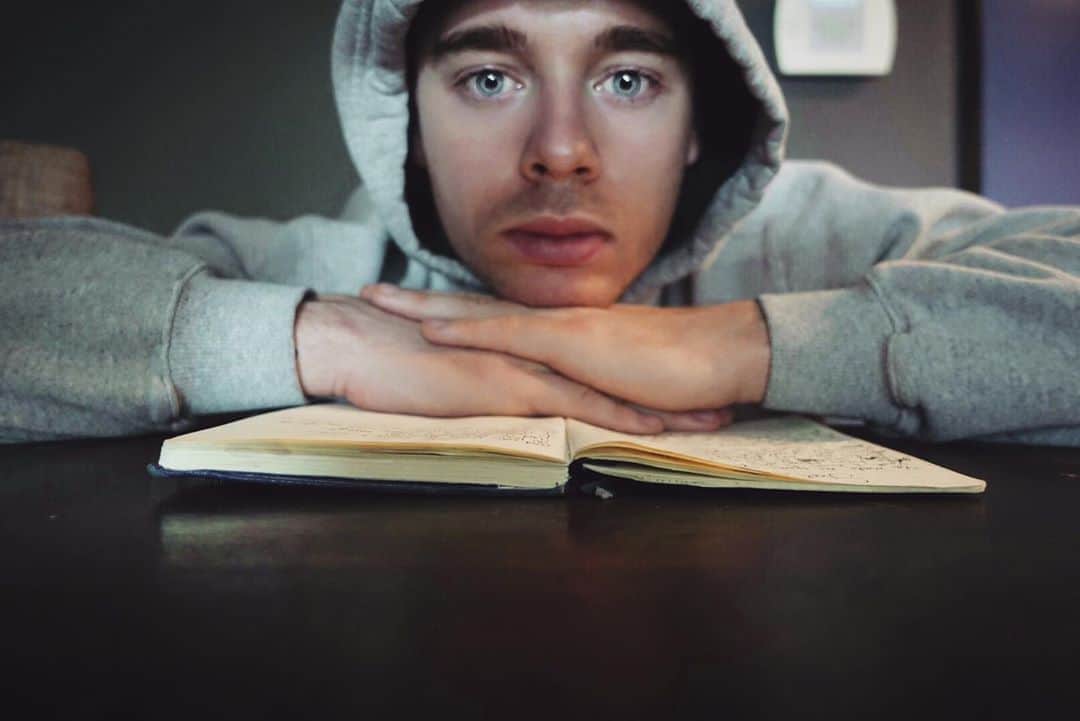レオン・エルスのインスタグラム：「As long as there’s a beating heart within my chest, I’ll keep on going until my last breath.」